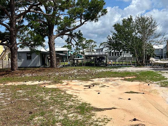 2nd image of 26357 Carondelette Dr