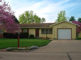 2905 Gary Ave, Manhattan, KS 66502