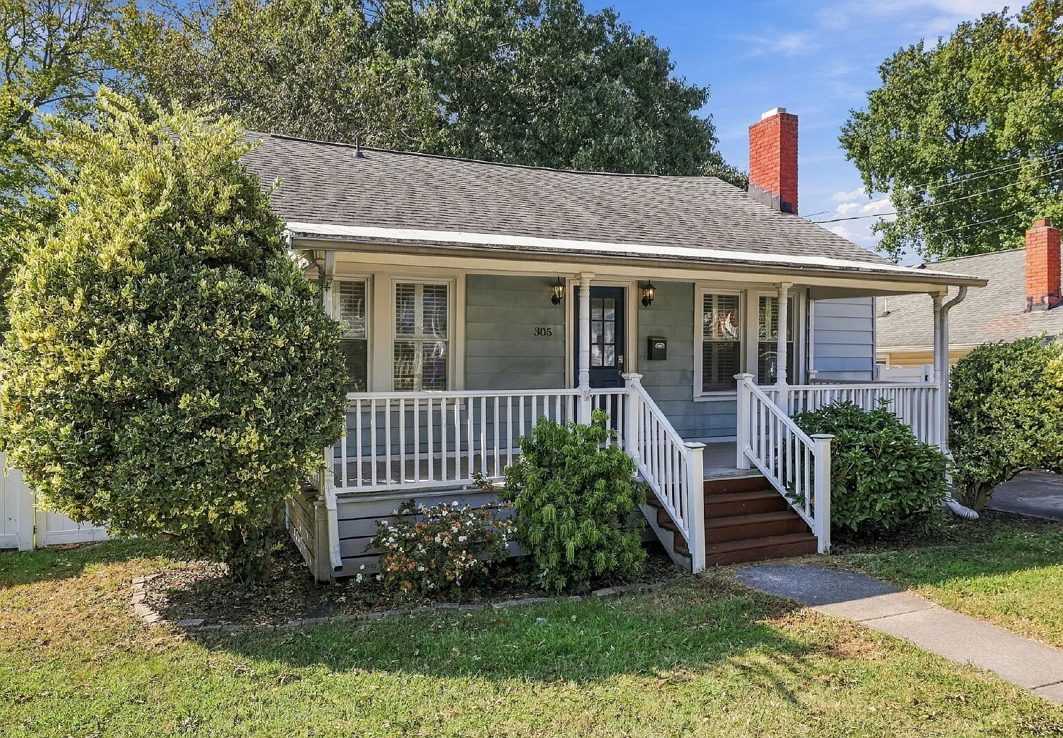 3 bed, 1.5 bath, $2,200 — Photo 2