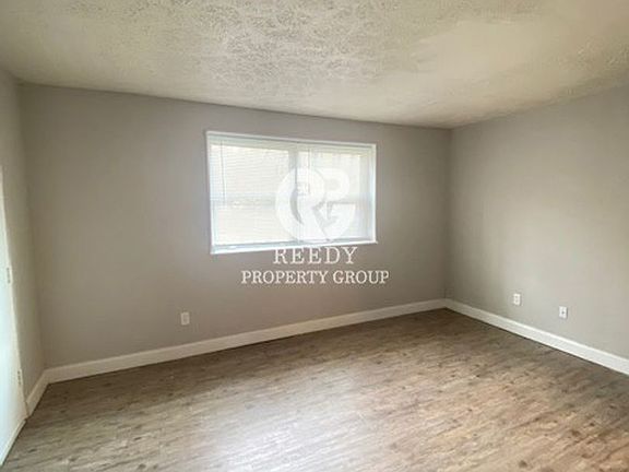 3rd image of 400 Summit Dr APT 11C