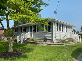 67 Duffield Rd, Bristol, RI 02809