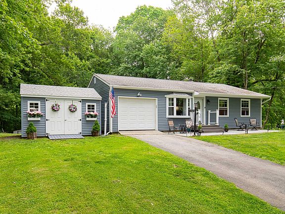 2nd image of 20 Sycamore Dr