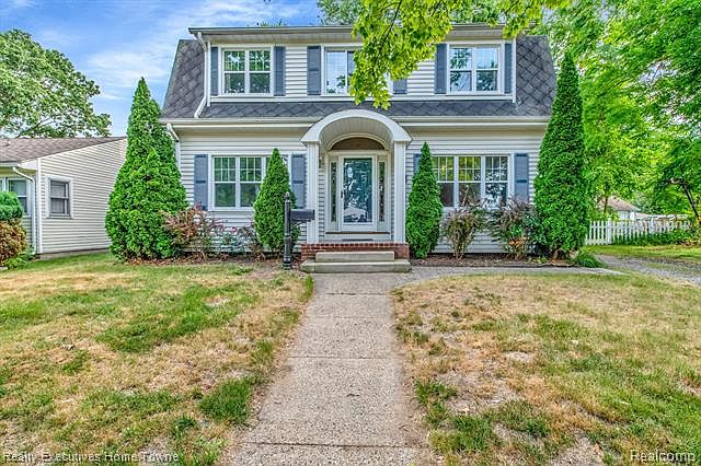1st image of 1226 Thomson Ave