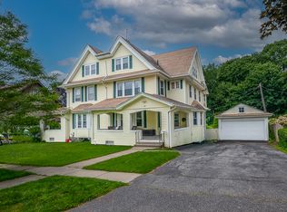 28 Moore Ave, Worcester, MA 01602