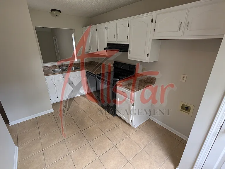 6956 Maury Dr — Photo 4