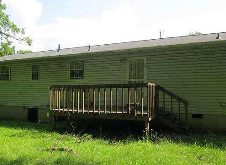 2nd image of 1813 Carson Ave