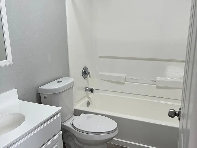 8101 Marble Ave NE — Photo 10