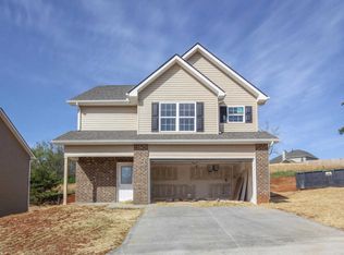 225 Covington Ln, Maryville, TN 37804