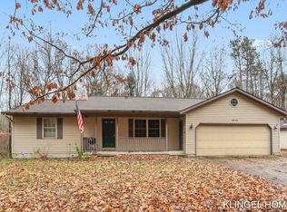 9926 Buchanan St, West Olive, MI 49460
