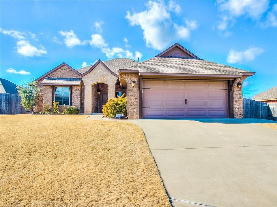 1st image of 705 Tall Grass Dr