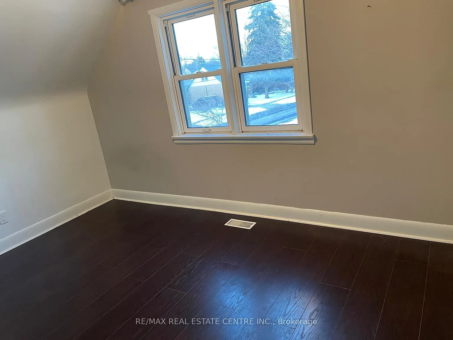4 bed, $2,650 — Photo 4