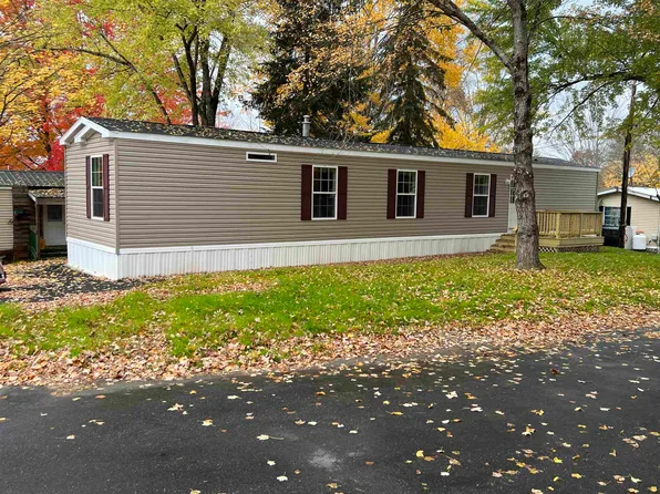 35 Oakwood Circle, Charlestown, NH 03603