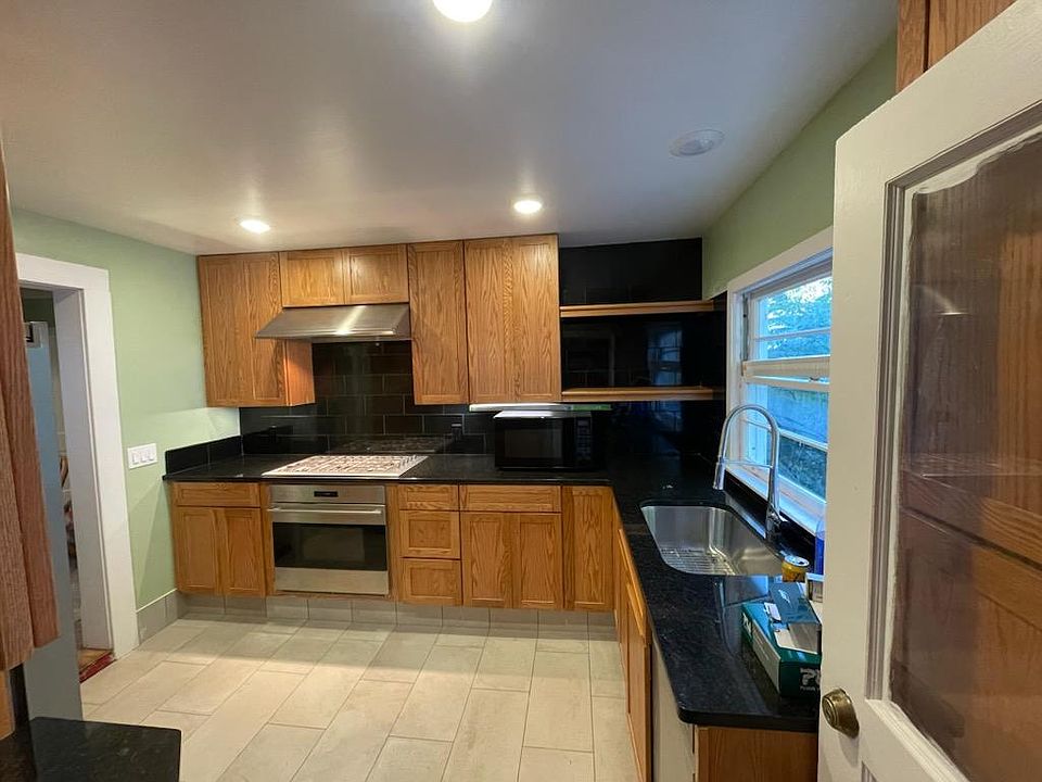 1st image of 340 Diamond Ave SE Unit 1