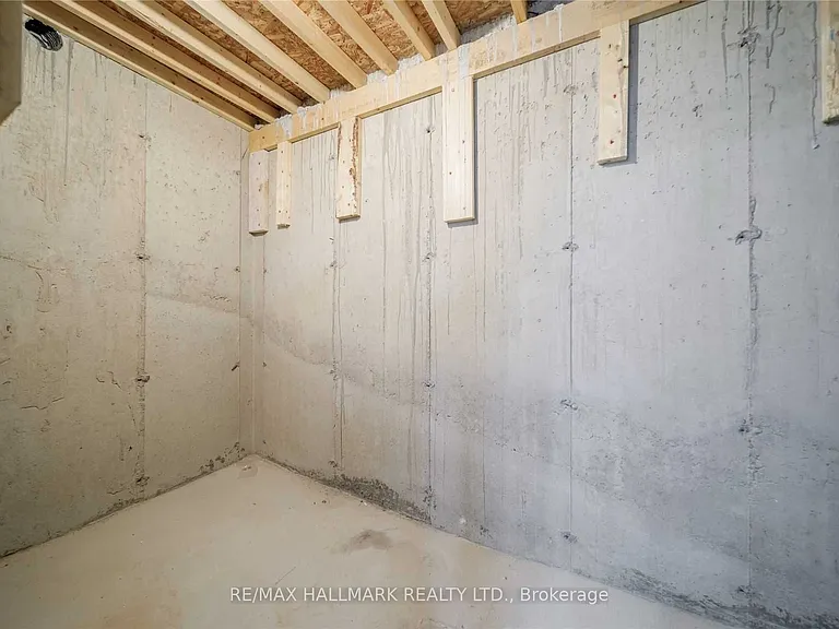 306 Buick Blvd #BASEMENT — Photo 17