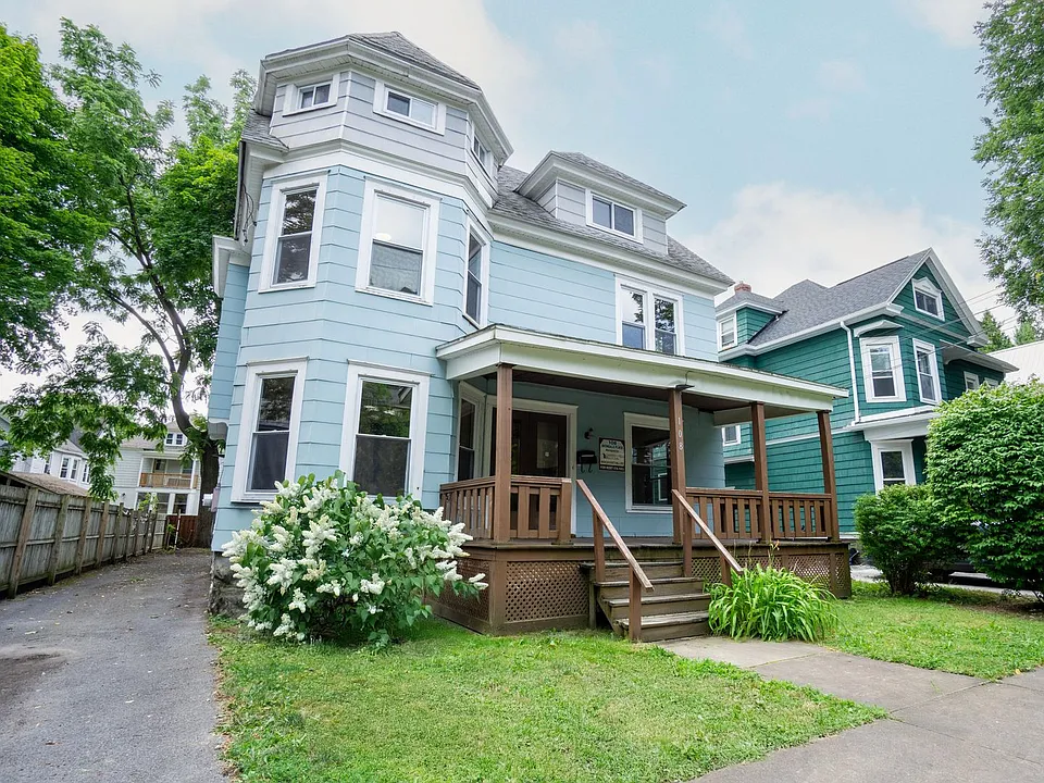 108 Avondale Pl