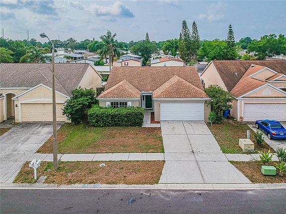 3rd image of 9307 Crandon Ln