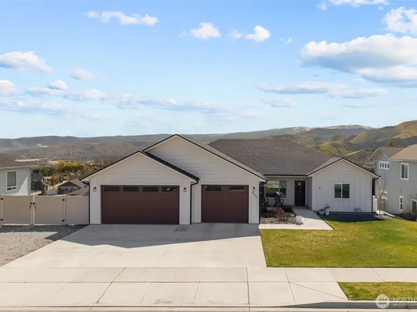 885 Autumn Crest Drive, Wenatchee, WA 98801