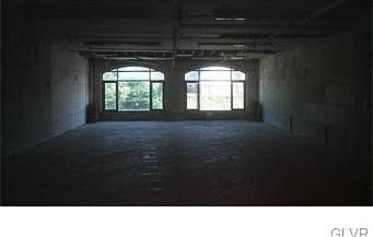 5th image of 24 W Broad St