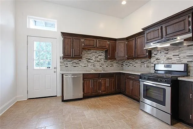 2308 Jena St — Photo 7
