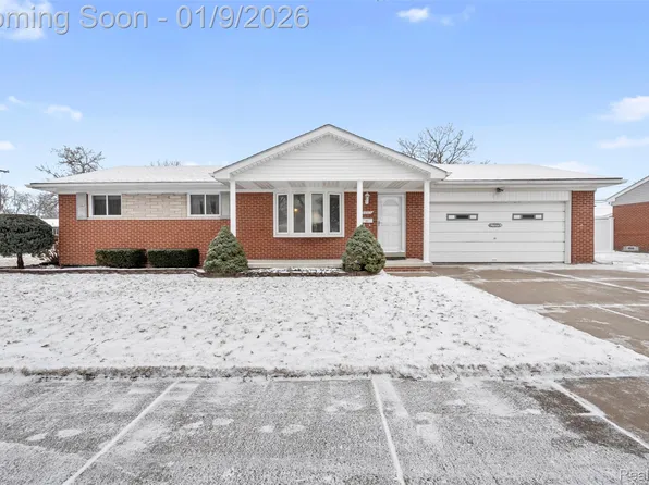 9883 Roosevelt St, Taylor, MI 48180