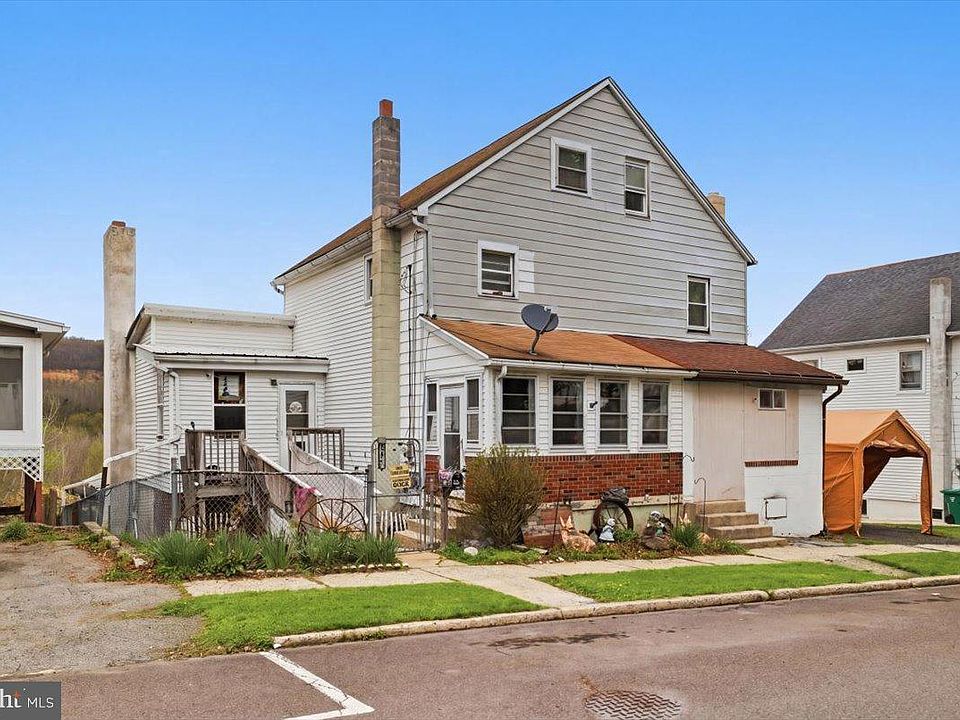 1st image of 831-833 E Ridge St