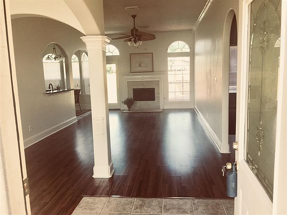 3rd image of 13711 Daehne Dr