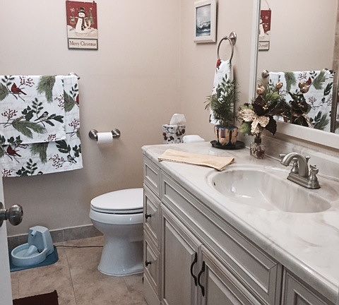 3rd image of 140 Lakeview Dr APT 210