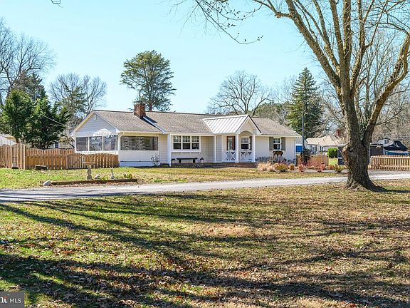 2nd image of 28567 Holden Rd