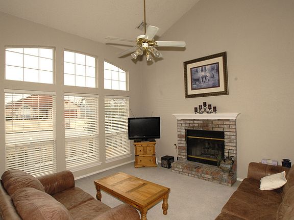 3rd image of 2520 W Gary St