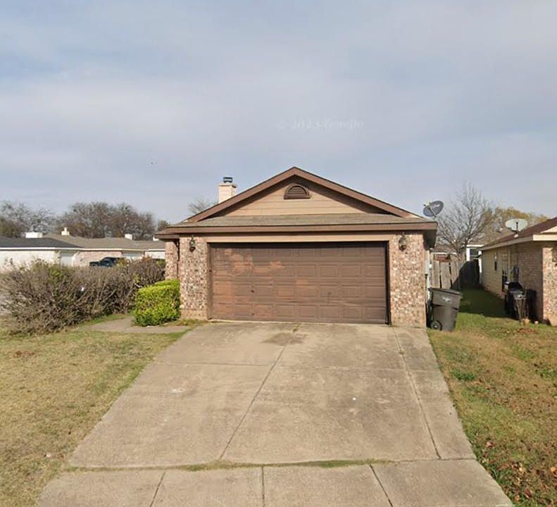 1st image of 1101 Sandalwood Dr