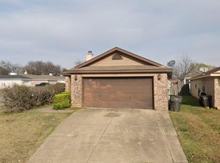 1101 Sandalwood Dr, Fort Worth, TX 76140