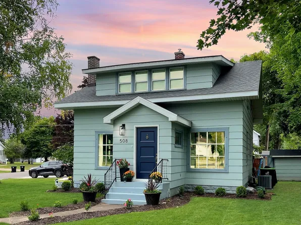 508 W H St, Iron Mountain, MI 49801