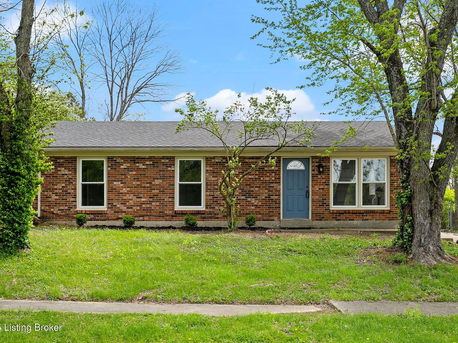 6919 Holly Lake Dr, Louisville, KY 40291 | Zillow