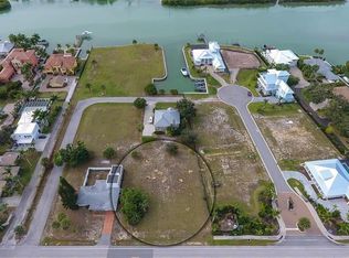 509 Bayshore Rd, Nokomis, FL 34275