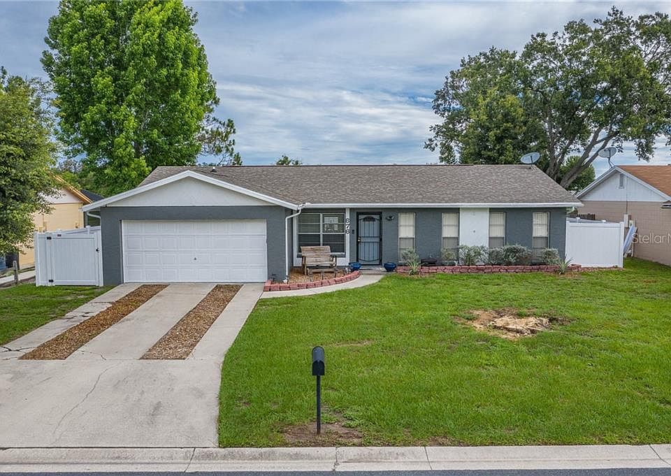 1st image of 676 Floral Dr