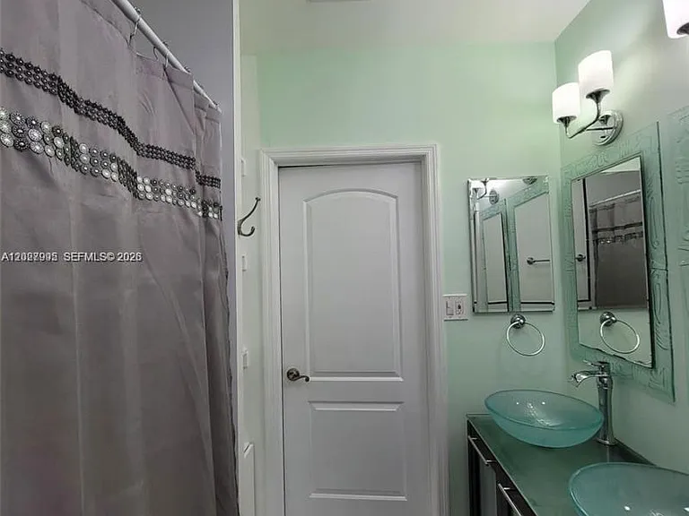 1662 SW 19th Ave #1662 — Photo 17