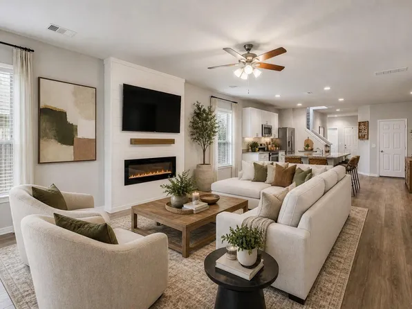 210 Bellewood Manor Dr, Magnolia, TX 77354