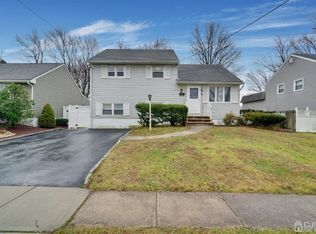 38 Heathcote Ave, Edison, NJ 08817