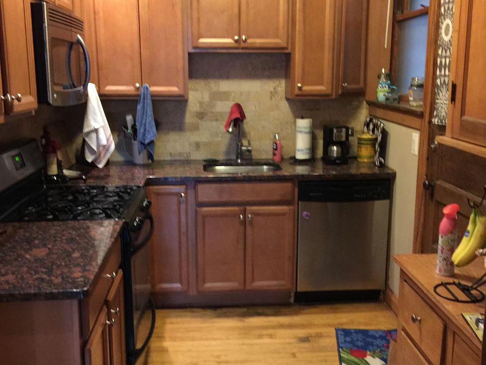 2nd image of 4056 N Paulina St Unit 2