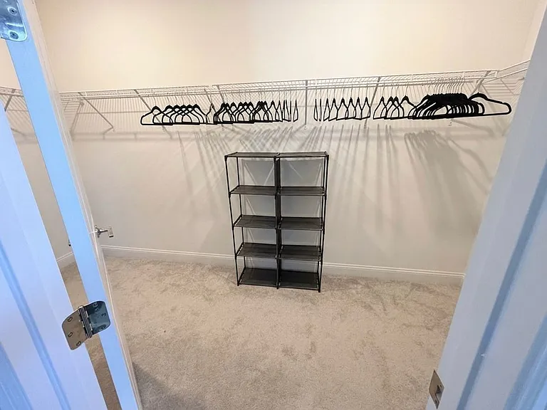 82 Pentwater Rd — Photo 11