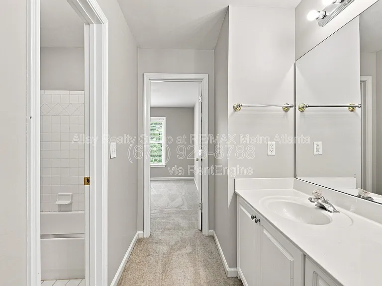 6725 Ridgefield Dr — Photo 28