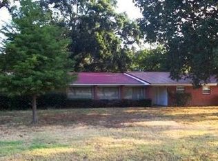 205 E Walters Blvd, New Boston, TX 75570