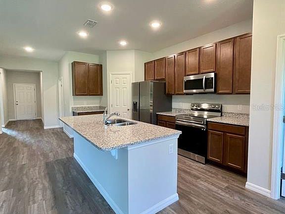 3rd image of 29583 Caspian St