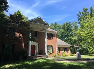 1574 Acacia Dr, Akron, OH 44333