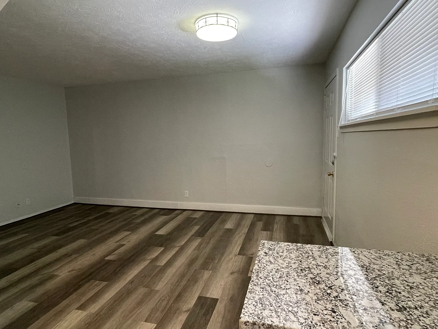 1 bed, 560 sqft, $900 — Photo 3