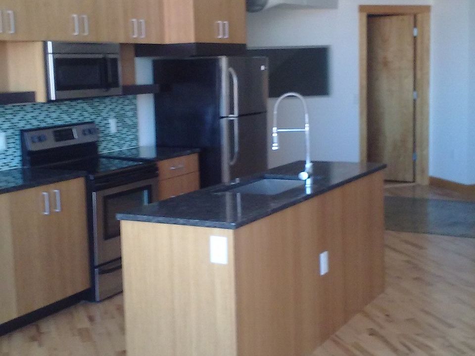 2nd image of 900 Terminal Pl APT 512
