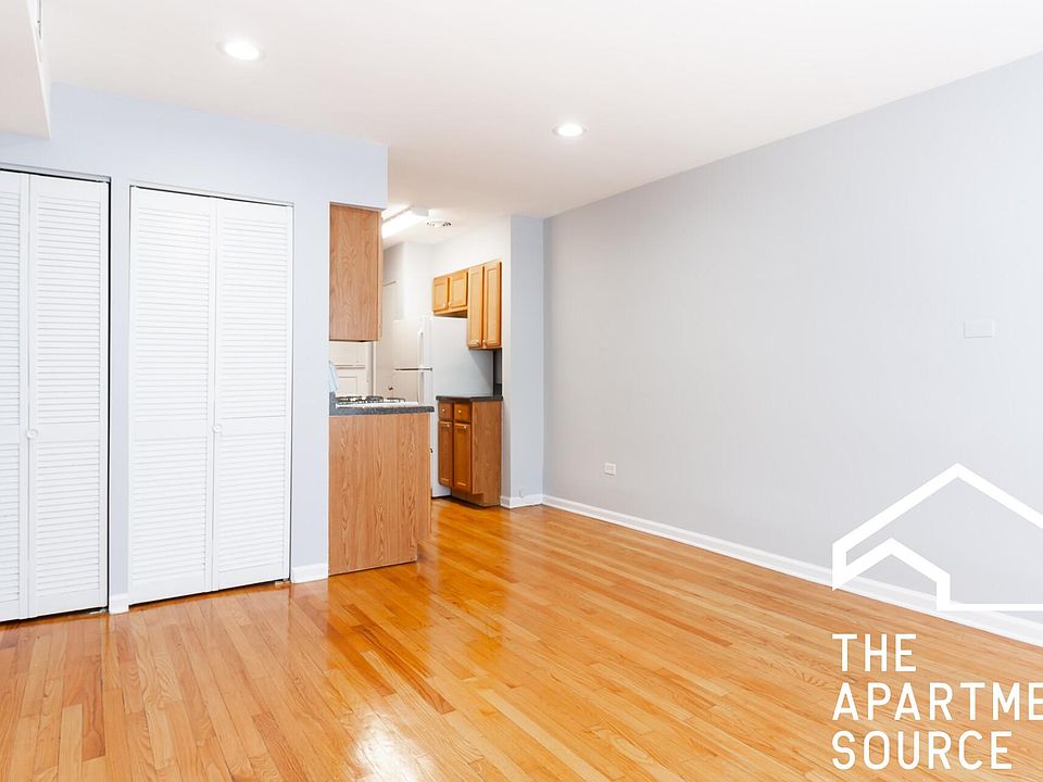 1st image of 6535 N Mozart St APT 2R