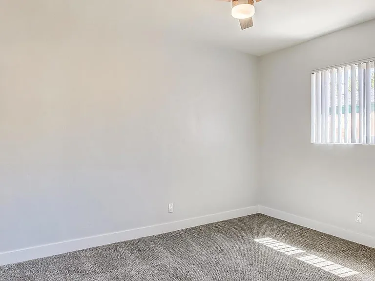 1031 E Pennsylvania Ave — Photo 5