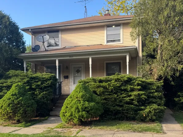 302 E Thompson St, Harvard, IL 60033