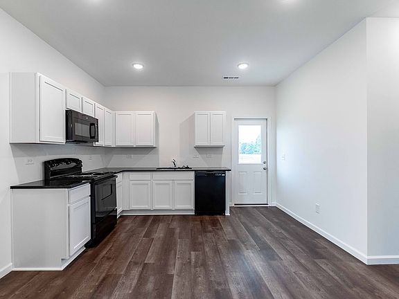 2nd image of 31 Stonehenge Ln S Lot 56